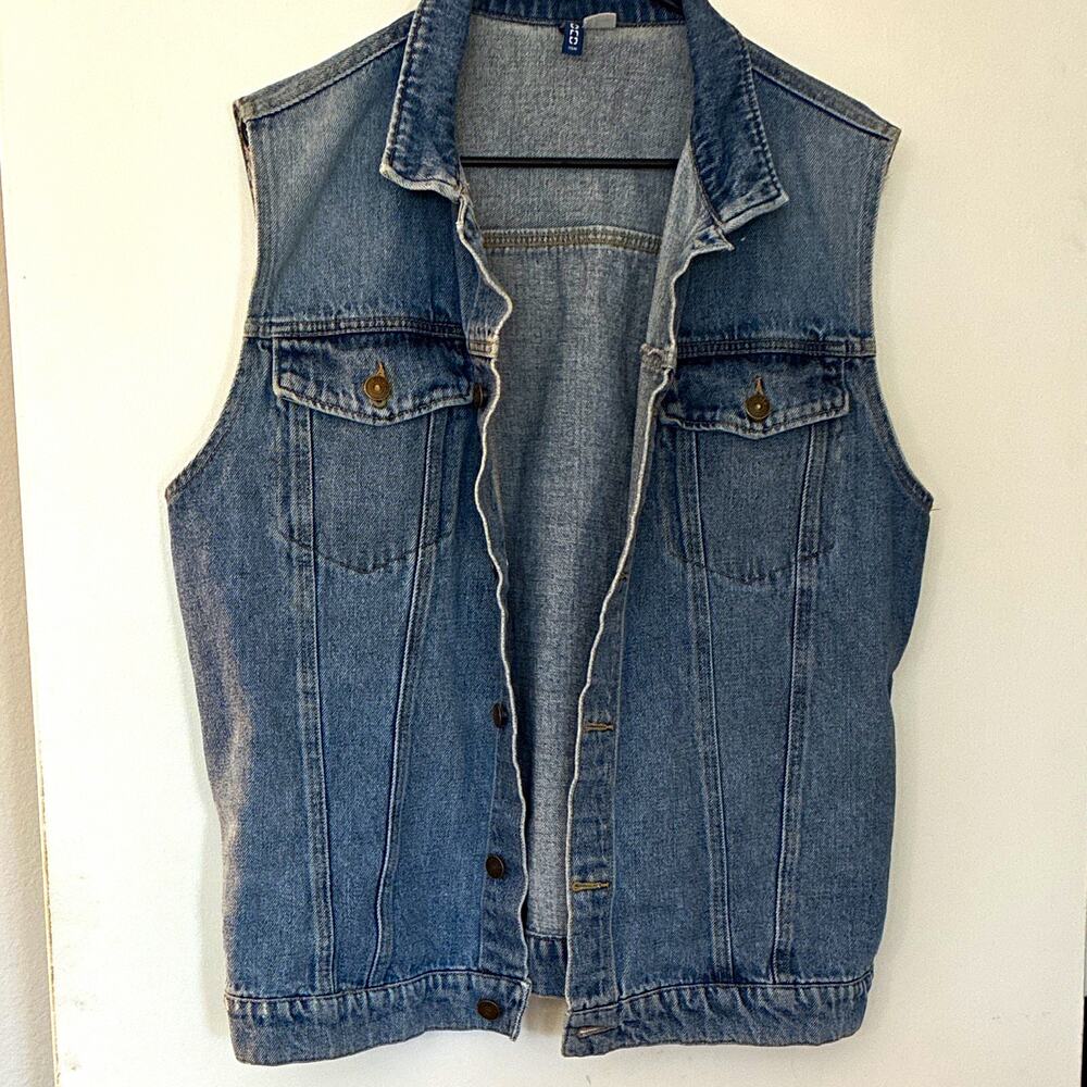 H&M Divided Blue DenimVest Mens Large Sleeveless Trucker Jean Jacket Medium Wash